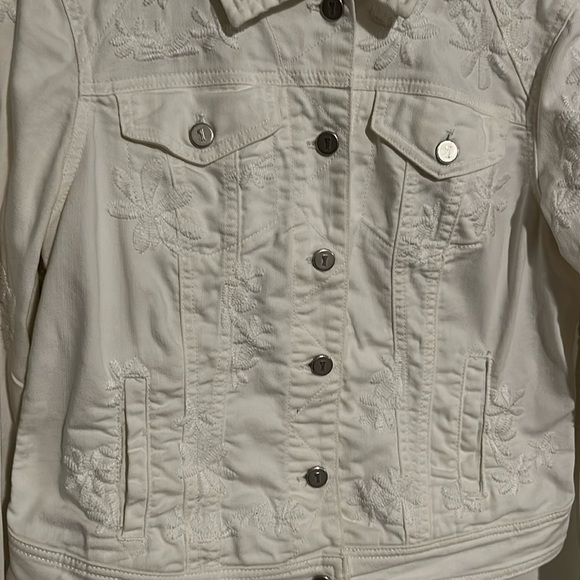 PILCRO AND THE LETTERPRESS | Anthropologie White Embroidered Jean Jacket - Picture 6 of 9